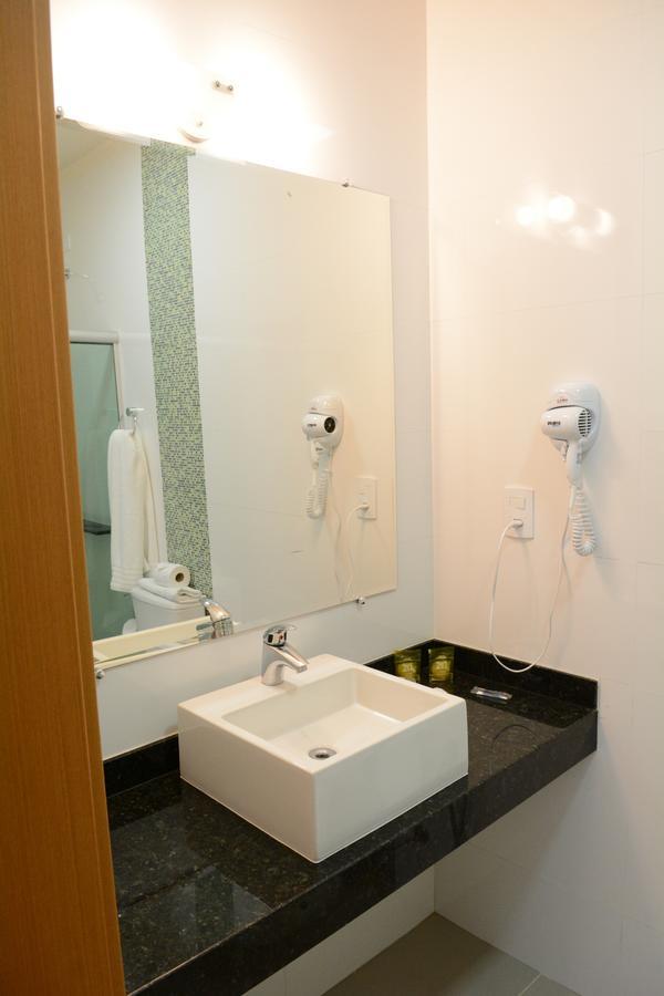 Excellence Plaza Hotel Botucatu Bagian luar foto